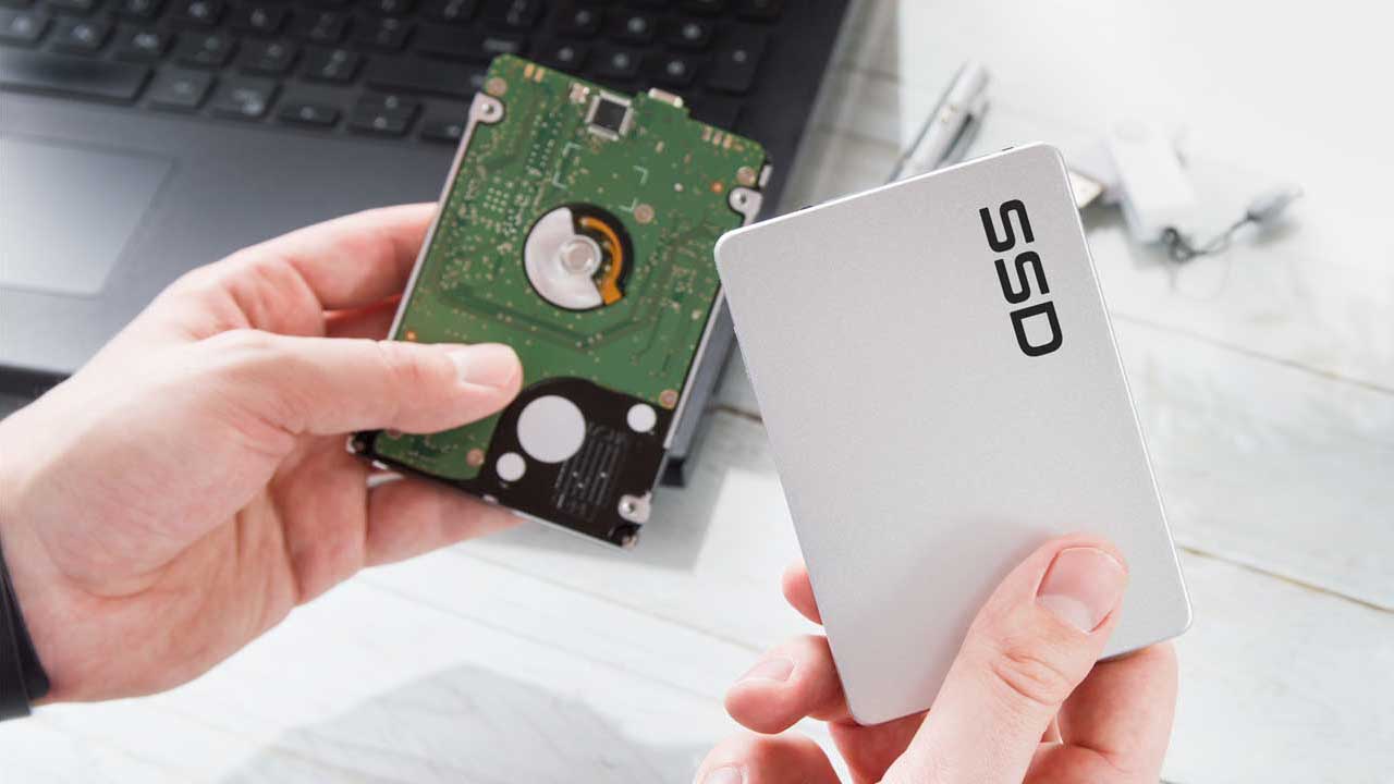 固态硬盘 (SSD)