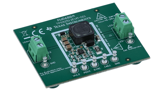TPS92512EVM-001 TPS92512 具有模拟和 PWM 明暗调节的降压稳压器 angled board image