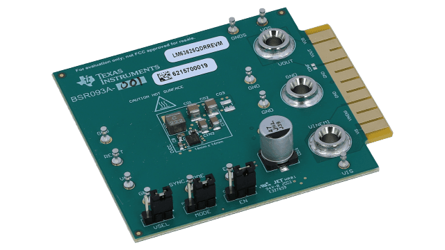 LM63625QDRREVM 3.5V 至 36V、2.5A 降压电压转换器（带有扩展频谱评估模块） angled board image