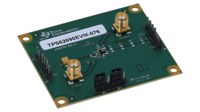 TPS62690EVM-076 用于 TPS62690、500 mA、4 MHz、2.85 输出电压高效降压转换器的评估模块 angled board image