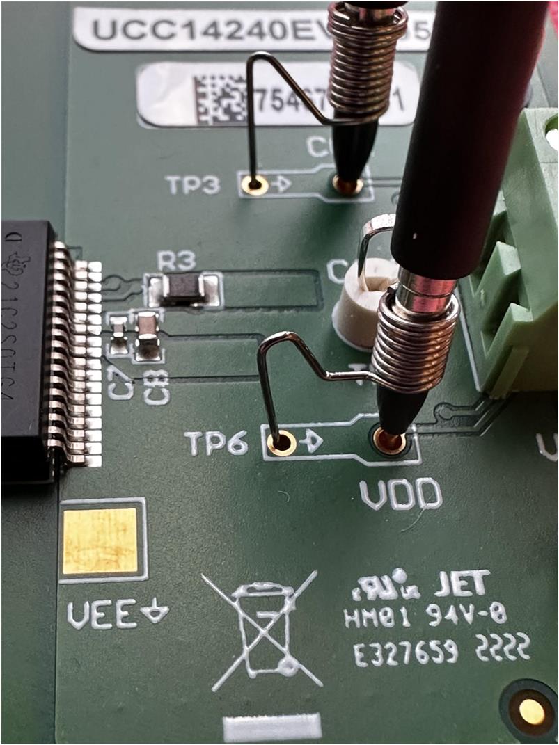 UCC14240EVM-052 UCC14241-Q1 UCC14240-Q1 UCC15241-Q1 UCC14240EVM-052,PCB 示波器探头测试点 GUID-20221122-SS0I-SCQ1-WK06-NXSCS7564ND2-low.jpg